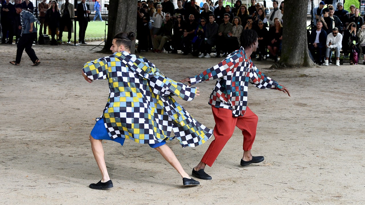 Issey Miyake's Menswear Revolution Was Pleated Dentistry